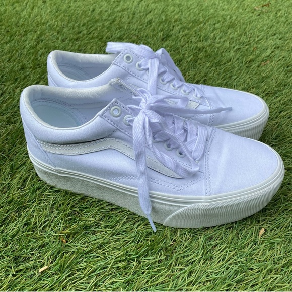 VANS WHITE PLATFORM SNEAKERS 8.5 - Picture 1 of 12